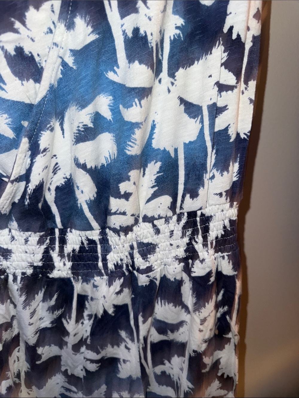 Candace Cameron Bure Navy and White Palm-Print Jumpsuit - Picture 2 of 3